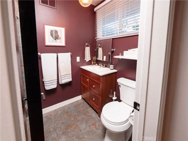 13744 Bessemer St, Valley Glen, CA 91401