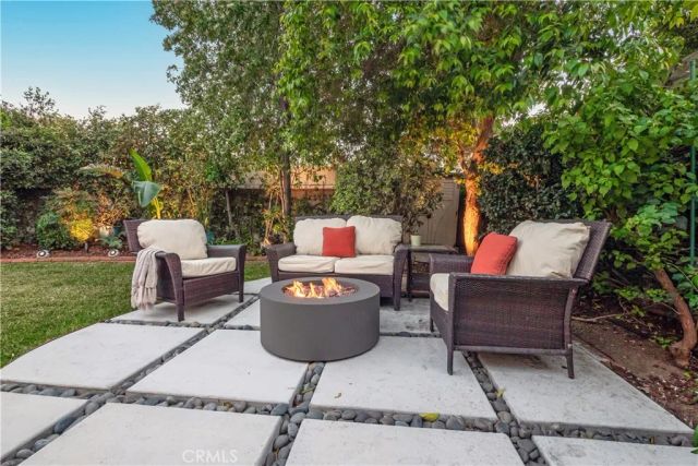 13744 Bessemer St, Valley Glen, CA 91401