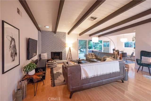 13744 Bessemer St, Valley Glen, CA 91401