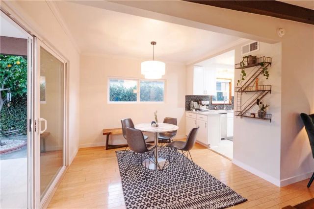 13744 Bessemer St, Valley Glen, CA 91401