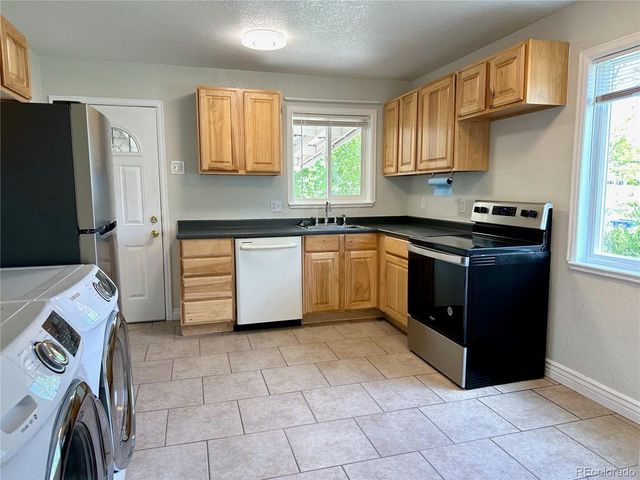 891 Lansing St, Aurora, CO 80010
