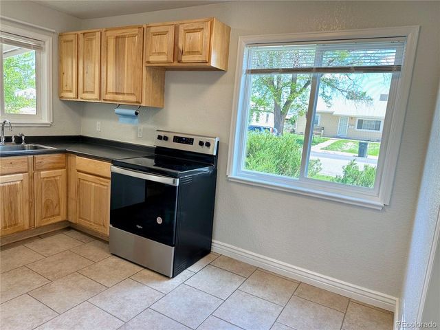 891 Lansing St, Aurora, CO 80010