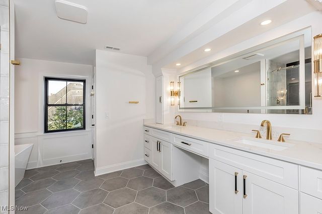 29549 N Hilltop Road, Orange, OH 44022