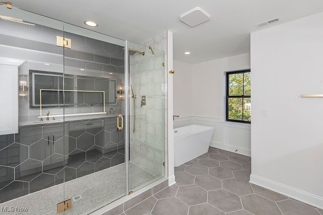 29549 N Hilltop Road, Orange, OH 44022