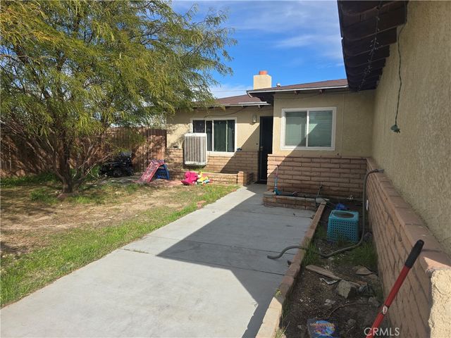 225 Woodham Avenue, Barstow, CA 92311