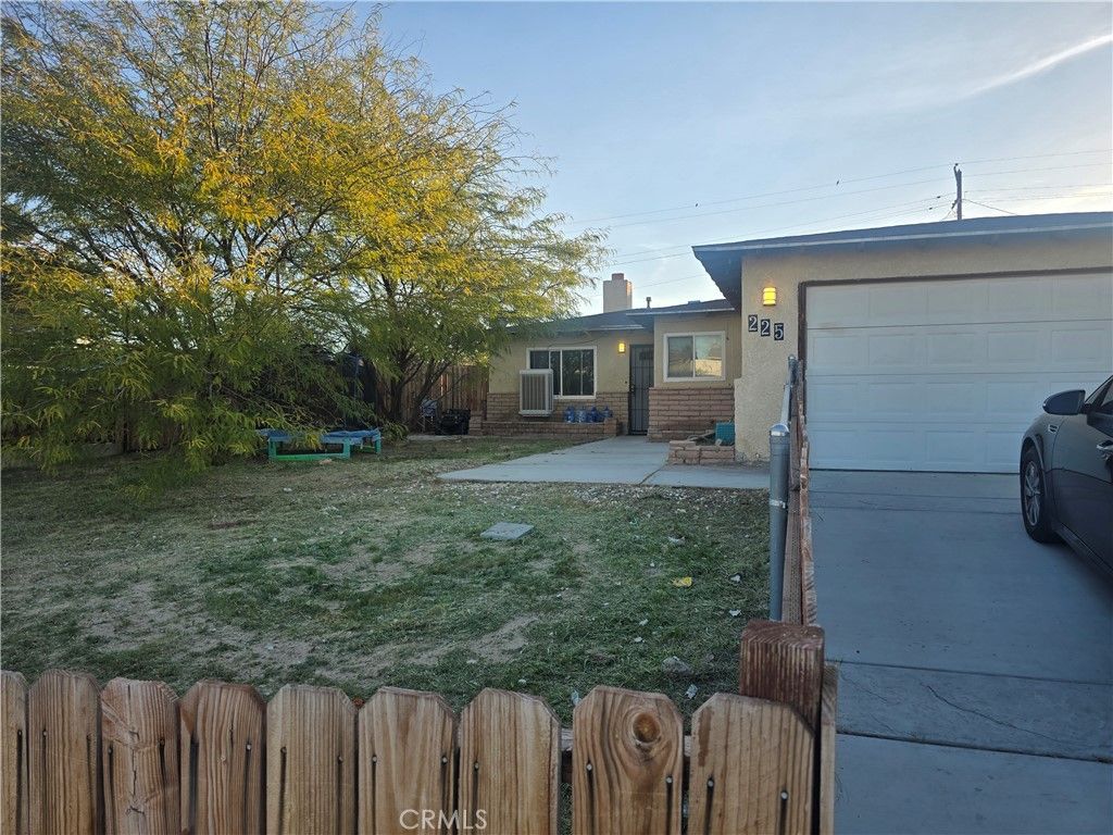 225 Woodham Avenue, Barstow, CA 92311