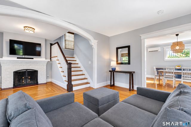 69 Ardmore Street, Hamden, CT 06517