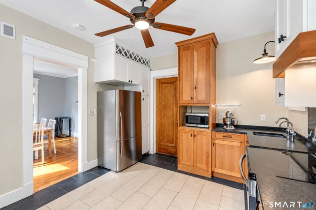 69 Ardmore Street, Hamden, CT 06517