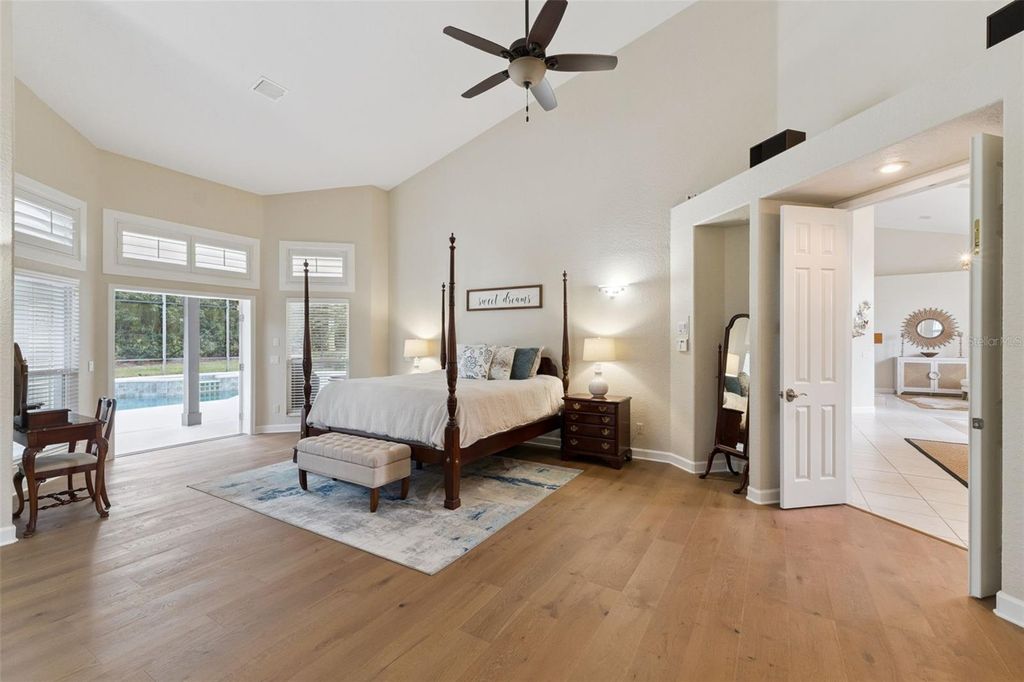 Image 18 of property listing at 10442 BIRCH TREE LANE, Windermere, FL 34786