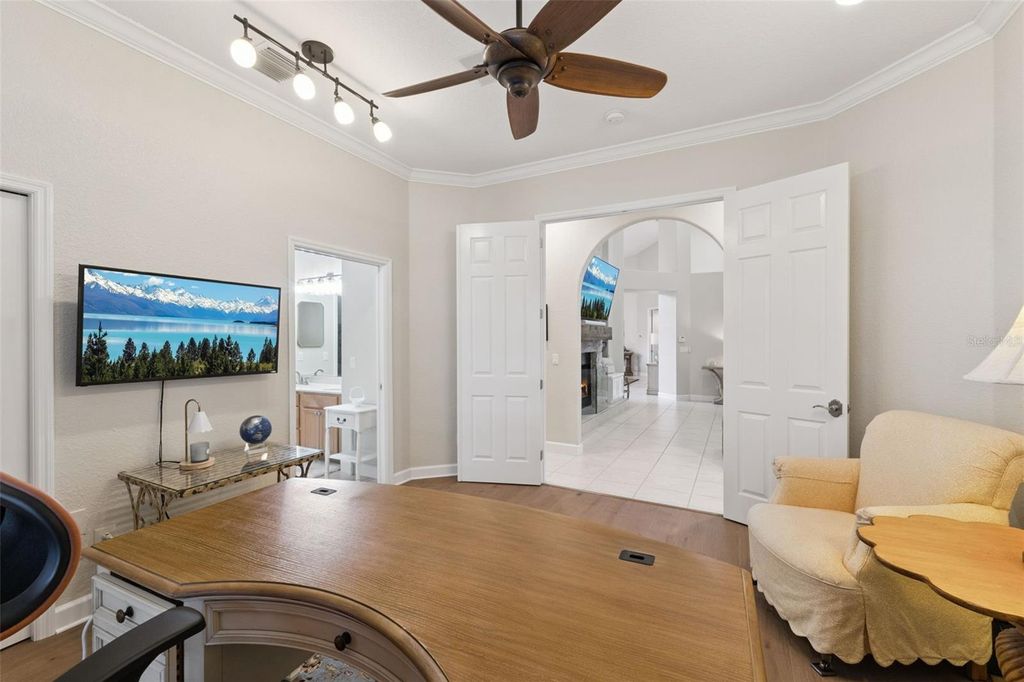 Image 26 of property listing at 10442 BIRCH TREE LANE, Windermere, FL 34786