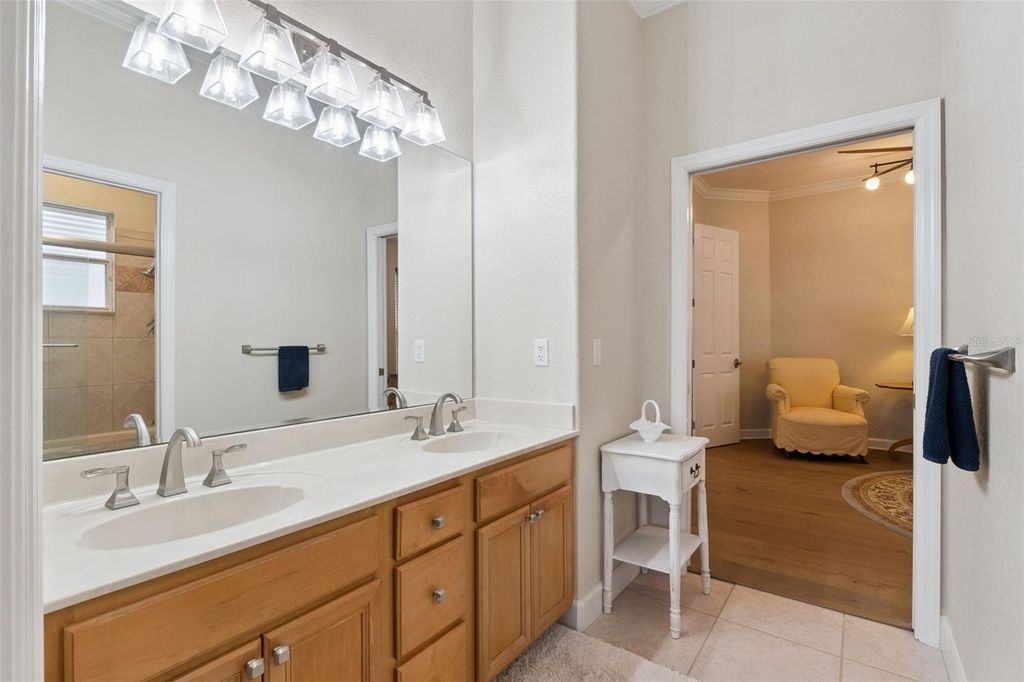 Image 27 of property listing at 10442 BIRCH TREE LANE, Windermere, FL 34786