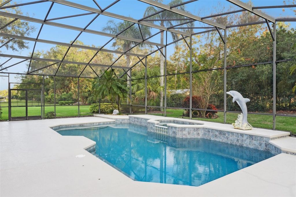 Image 33 of property listing at 10442 BIRCH TREE LANE, Windermere, FL 34786