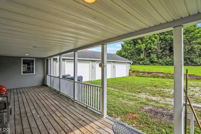 402 N Mohee Drive, Hartford City, IN 47348