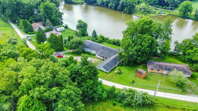 402 N Mohee Drive, Hartford City, IN 47348