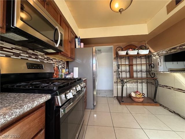 4754 El Pasada Lane, Las Vegas, NV 89121