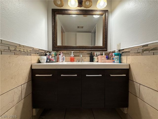 4754 El Pasada Lane, Las Vegas, NV 89121