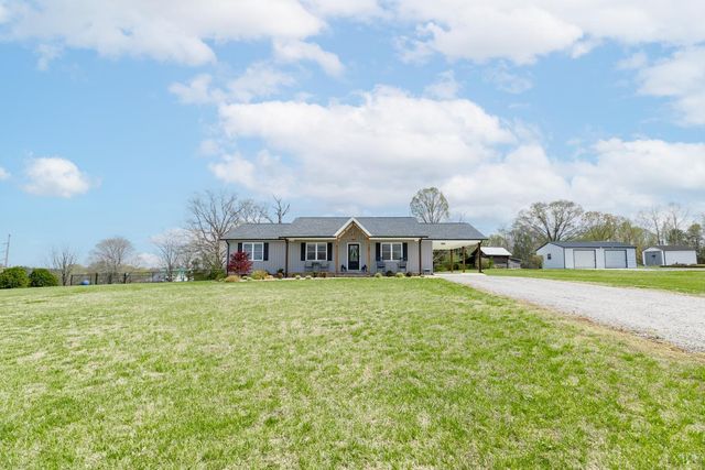 165 Robertson Ln, Danville, VA 24540