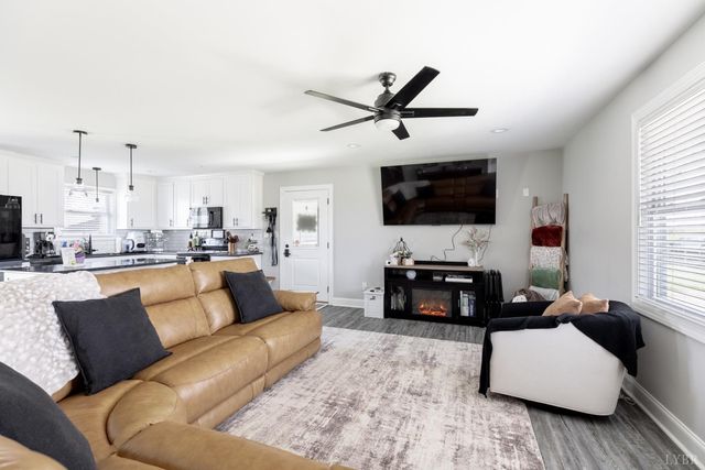 165 Robertson Ln, Danville, VA 24540