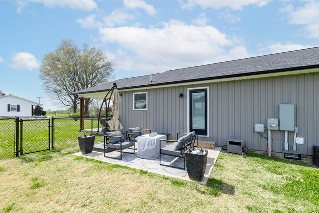 165 Robertson Ln, Danville, VA 24540