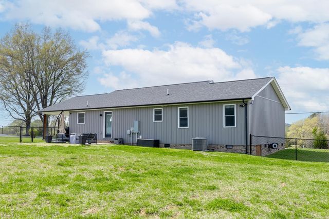 165 Robertson Ln, Danville, VA 24540