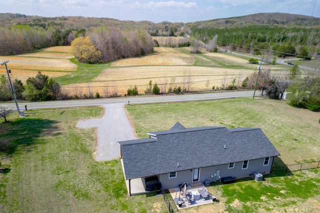 165 Robertson Ln, Danville, VA 24540