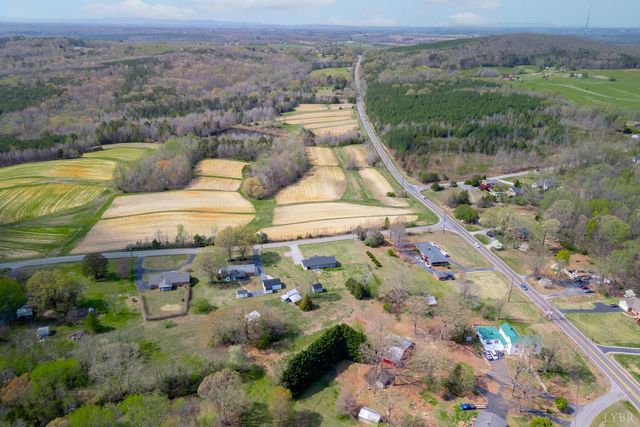 165 Robertson Ln, Danville, VA 24540