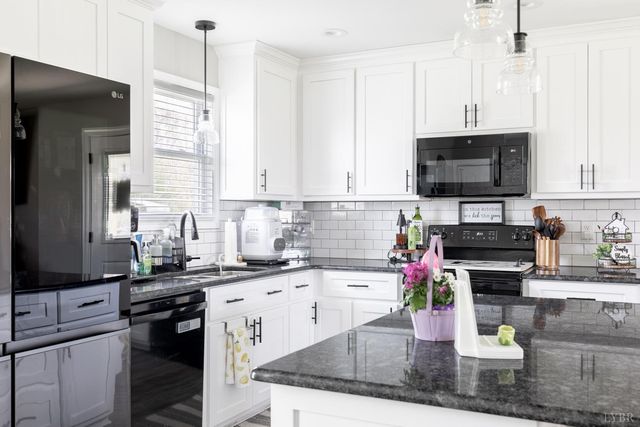 165 Robertson Ln, Danville, VA 24540