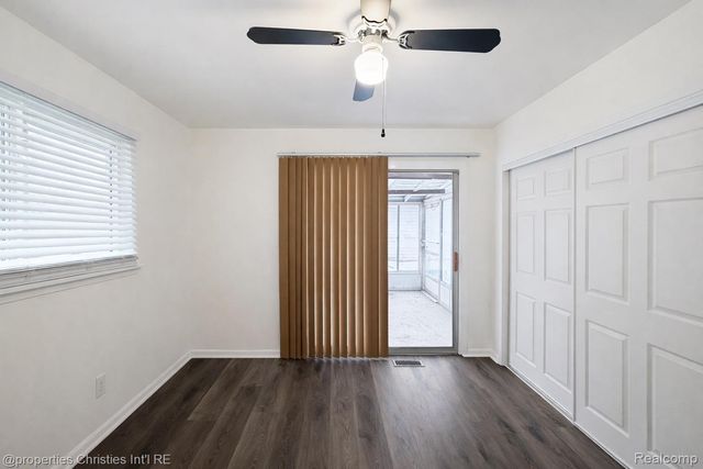 146 W Beverly Avenue, Pontiac, MI 48340