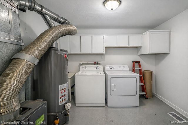 146 W Beverly Avenue, Pontiac, MI 48340