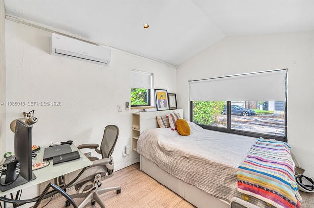 1240 SW 21st St, Miami, FL 33145