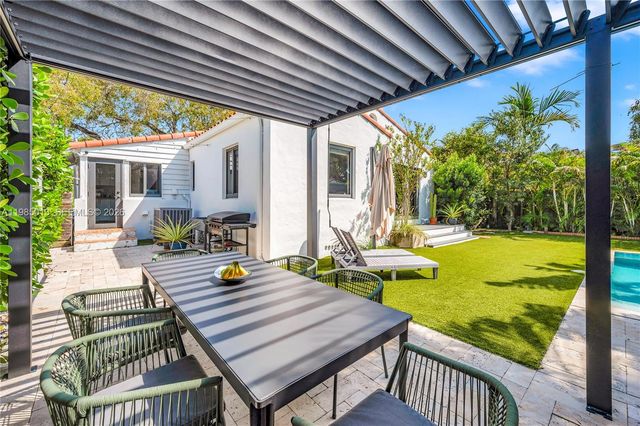 1240 SW 21st St, Miami, FL 33145