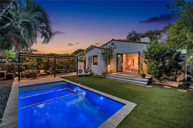 1240 SW 21st St, Miami, FL 33145