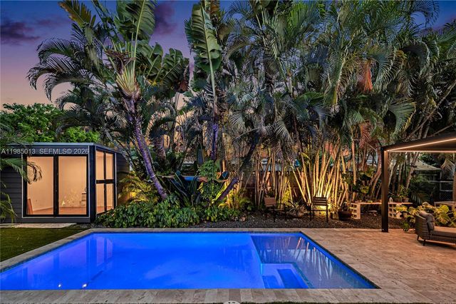 1240 SW 21st St, Miami, FL 33145