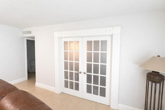 4052 N Pine Island Road, Sunrise, FL 33351