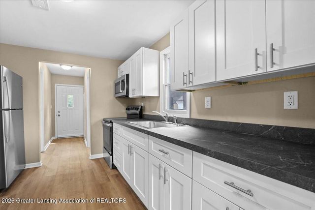 4725 Hughes Road, Lansing, MI 48910