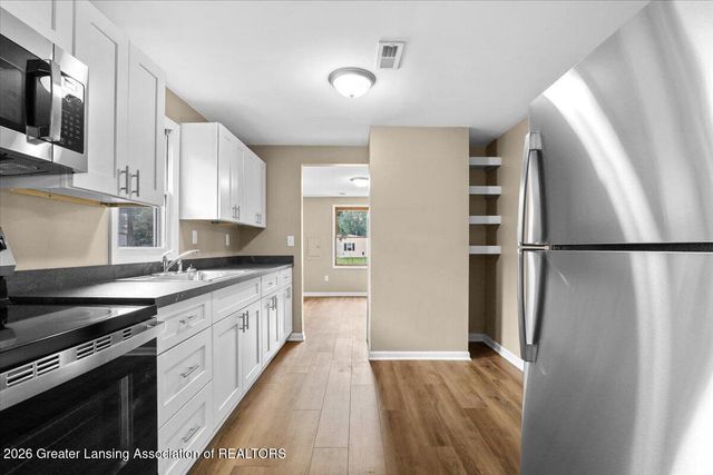 4725 Hughes Road, Lansing, MI 48910