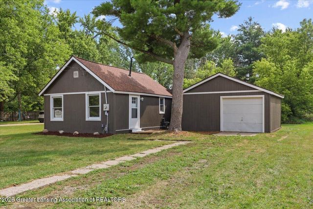 4725 Hughes Road, Lansing, MI 48910
