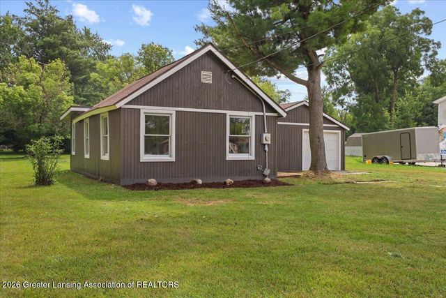 4725 Hughes Road, Lansing, MI 48910
