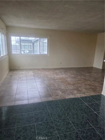 1458 West 101st St., Los Angeles, CA 90047