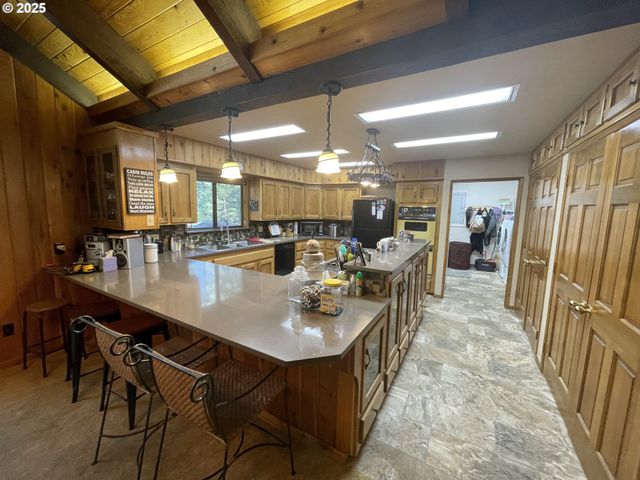 64624 W FORK Ln, Joseph, OR 97846