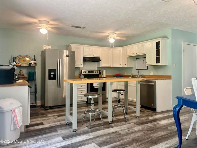 217 Buena Vista Drive, Long Beach, MS 39560