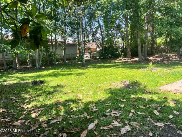 217 Buena Vista Drive, Long Beach, MS 39560