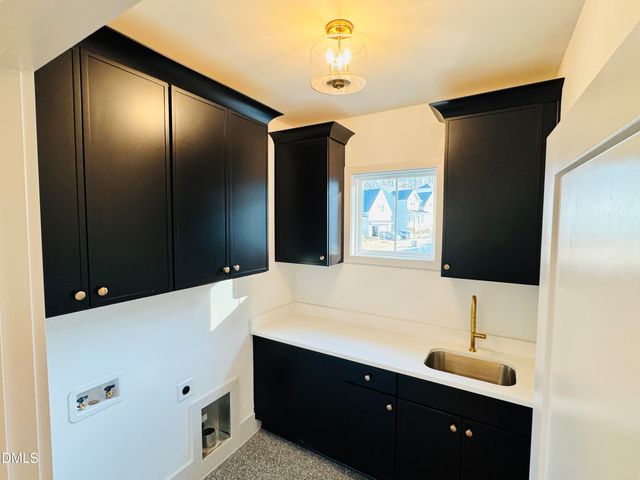 2802 Pathway Drive, Chapel Hill, NC 27516