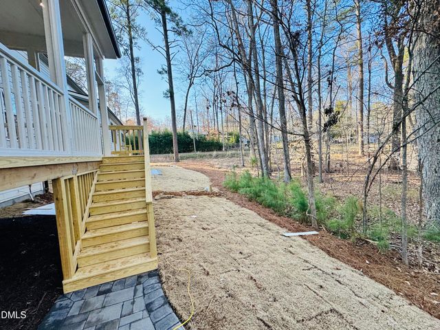 2802 Pathway Drive, Chapel Hill, NC 27516