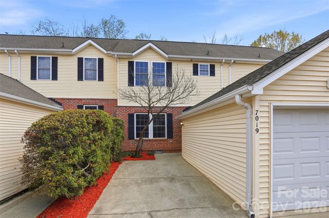 7019 Walnut Ridge Court, Charlotte, NC 28217