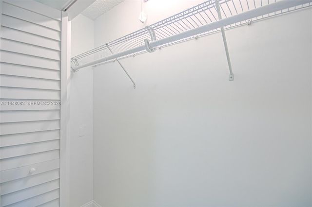 2541 Aragon Blvd 105, Sunrise, FL 33322