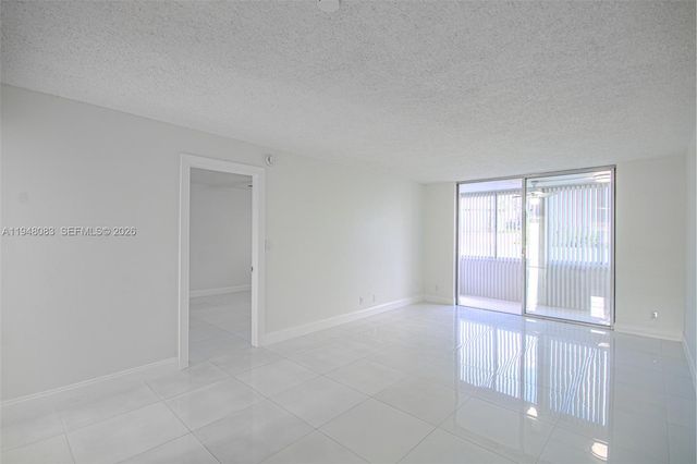 2541 Aragon Blvd 105, Sunrise, FL 33322