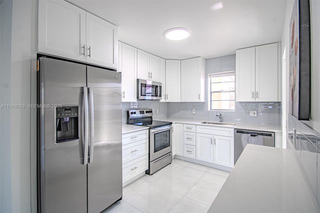 2541 Aragon Blvd 105, Sunrise, FL 33322