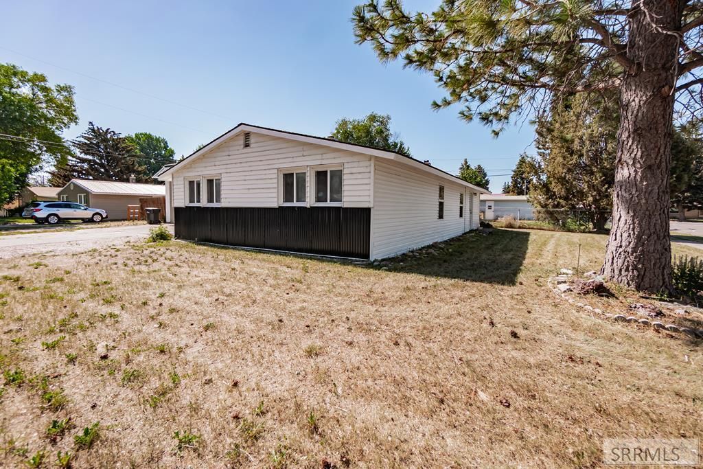160 Tabor Avenue, Idaho Falls, ID 83401