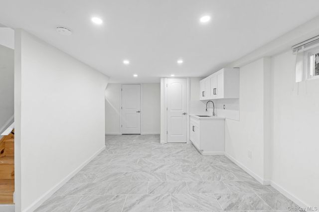 22018 91st Road, Queens Village, NY 11428